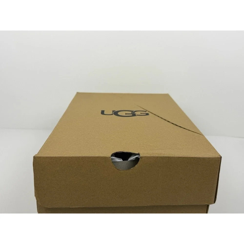 UGG Kids Classic Micro‎ Boots Size 2 Kids Chestnut K/1174410K Damage Box